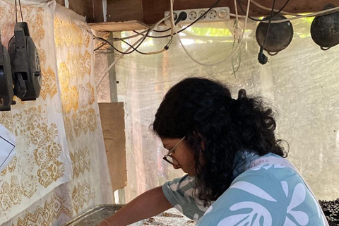 Bali: Batik Crafting Class with Local Instructor Making Batik with local Intructor (100 X 150)