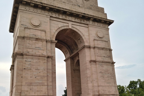 Tour de día completo por lo mejor de Delhi: cultura, comida y monumentosTour guiado en grupo de un día completo