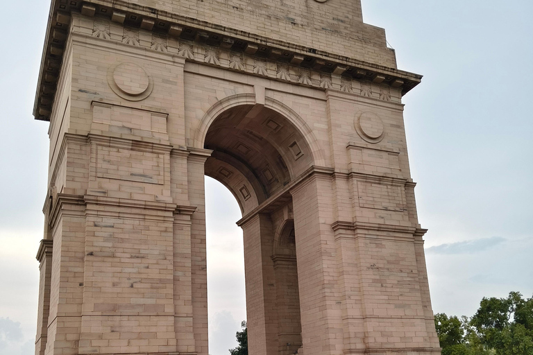 Tour de día completo por lo mejor de Delhi: cultura, comida y monumentosTour guiado en grupo de un día completo