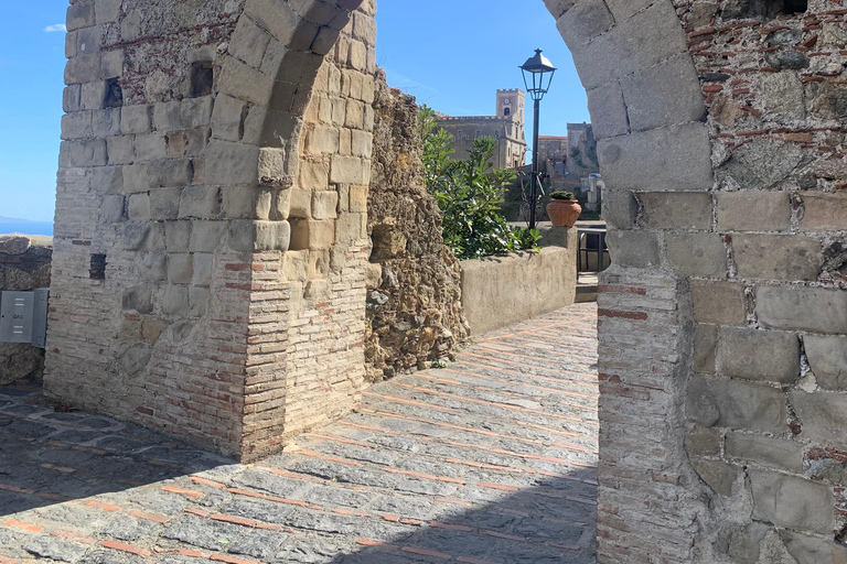 Tur Castelmola, Taormina och Messina. Avgång från Messina