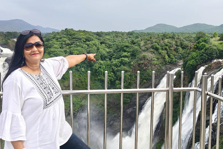 Wycieczka z Bangalore do buddyjskiego klasztoru i wodospadów Shivanasamudram