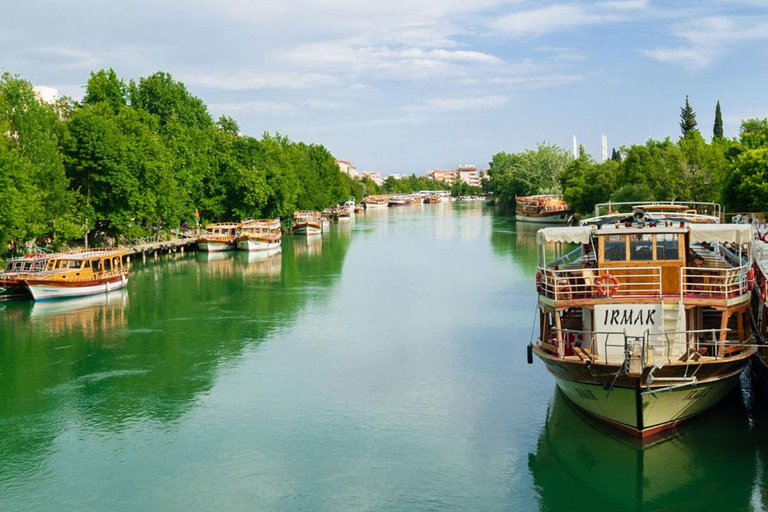 Manavgat Grand Bazar avec tour en bateau et chutes d&#039;eau