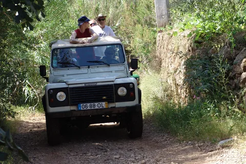 Albufeira: 6 Hour Jeep Tour with Lunch