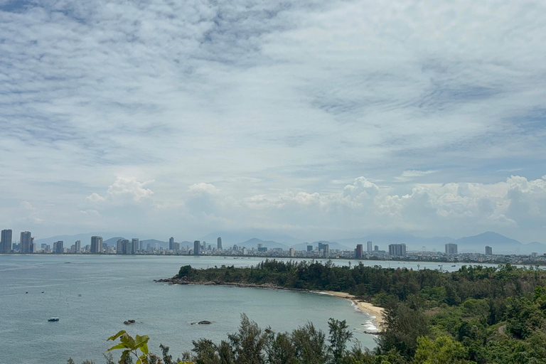 Da Nang: City Sightseeing Tour with Charming Da Nang Show