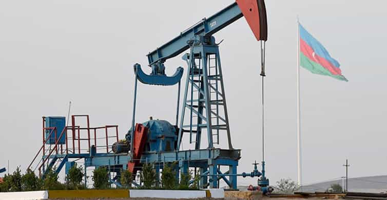 Baku: Pink Lake, Candy Cane & Beshbarmaq & Street Food Bite photo 4