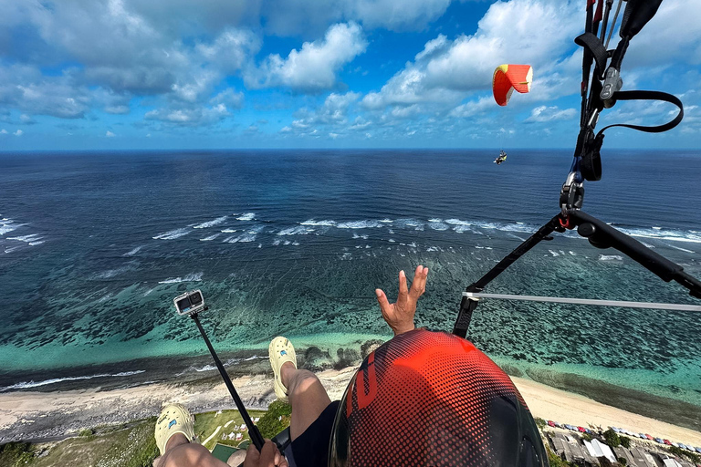 Bali Paragliding:Flight at Pandawa Beach & Tanah Barak Cliff