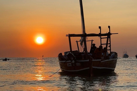 Sansibar: Dhow-Kreuzfahrt bei Sonnenuntergang Traditionell | Teilen