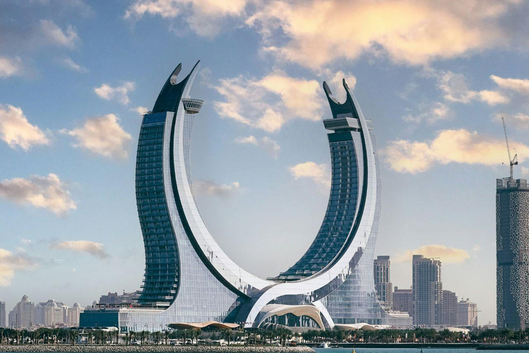 المشي في الدوحة: من الأزقة القديمة إلى الأبراج الحديثة