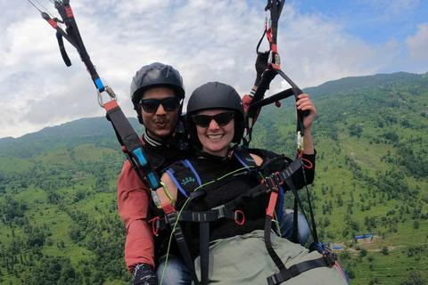 Parapendio in Nepal