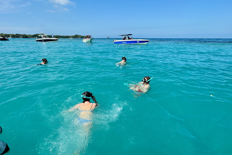 4 Isole del Rosario + Snorkeling + Cholon (isola della festa)