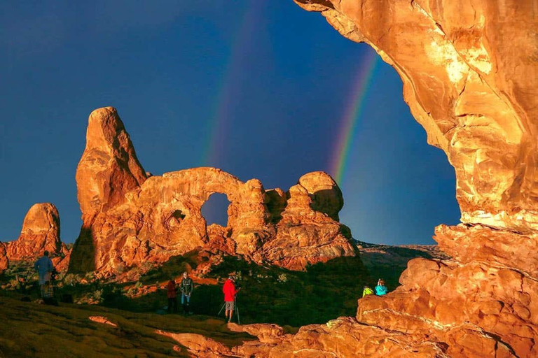 Arches National Park: Morning Adventure Tour With pickup