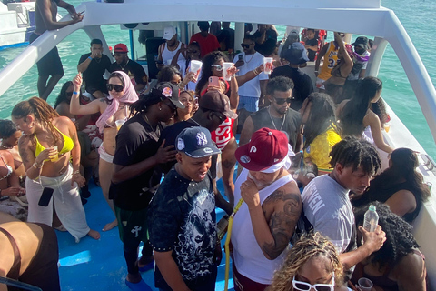 King of Kings Punta Cana – VIP Party Boat with DJ, Open Bar