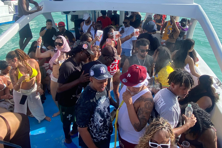 King of Kings Punta Cana – VIP Party Boat with DJ, Open Bar