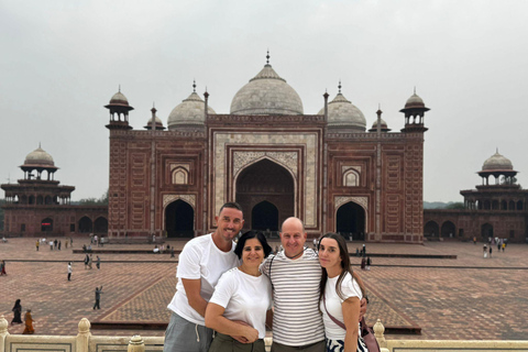 Desde Delhi: tour de 1 día al Taj Mahal y el fuerte de Agra con desayuno 5*Desde Agra: tour al Taj Mahal y al fuerte de Agra con coche y guía