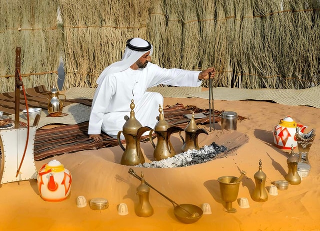 From Dubai: Abu Dhabi Heritage Tour - Al Hosn & Village