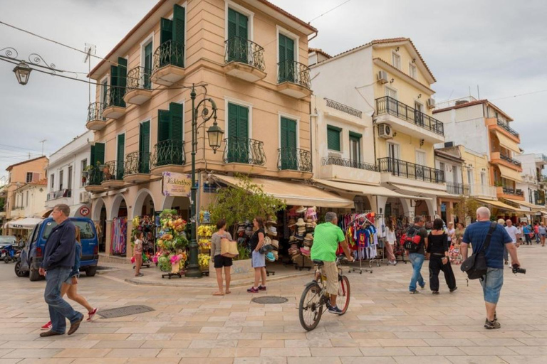 Visite nocturne de la ville de Zante avec transfert et dîner