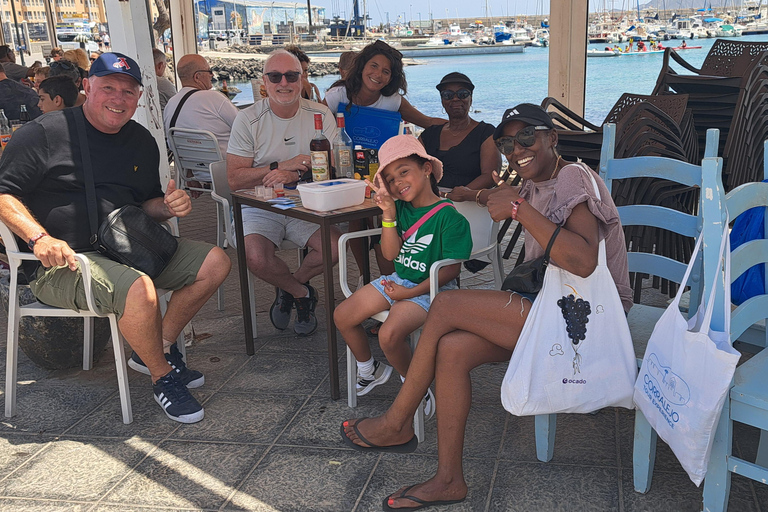 Corralejo: passeio a pé com degustação de produtos locaisCorralejo: Passeio a pé com degustação de produtos locais