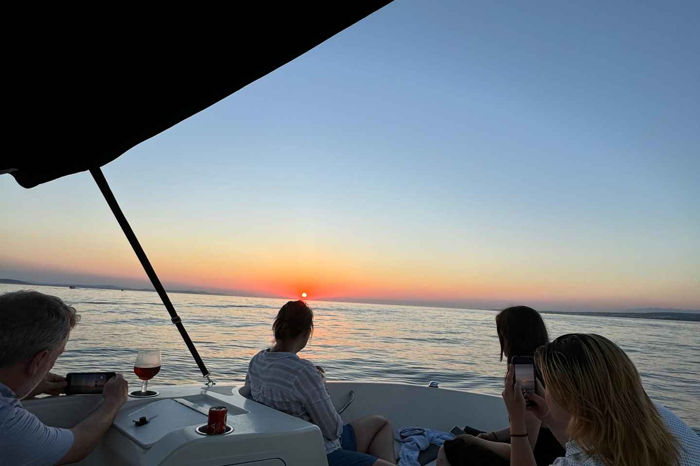 Zadar: Sunset Boat Tour with Unlimited Drinks