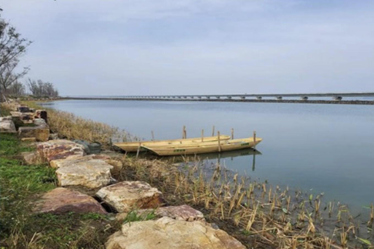 Shanghai: Dianshan & Yuandang Lake 100km Bike Tour Day Trip Shanghai: Dianshan & Yuandang Lake 100km Bike Tour Day Trip