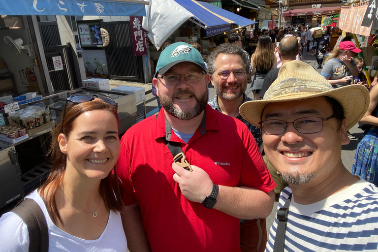 Tsukiji: Aula de Sushi Omakase em Tóquio com visita ao mercado de peixesAula de preparação de sushi com um morador local depois de fazer compras em: Tsukiji