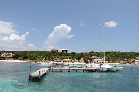 Isla mujeres 7 heures de catamaran avec plongée en apnée