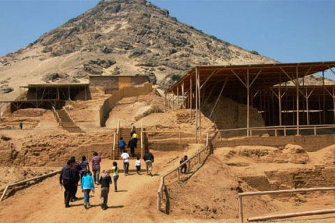 From Trujillo: Huacas de Moche, Chan & Huanchaco Beach Tour