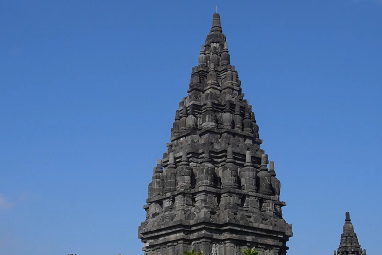 Yogyakarta: Borobudur, Prambanan & Alun-Alun Kidul Tour