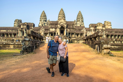 Tour privado guiado - Descubrimiento del Parque Arqueológico de AngkorVisita guiada privada a los Templos de Angkor con almuerzo incluido