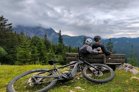 Salzkammergut: Guidad elcykeltur till de alpina betesmarkerna i Gosau och Hallstatt