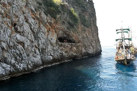 Alanya Relaxing Family Boat Tour Without Foam And Loud Music