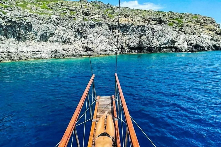 Rodos: Rejs do zatoki Quinn, Afandu i Kallithei z lunchem