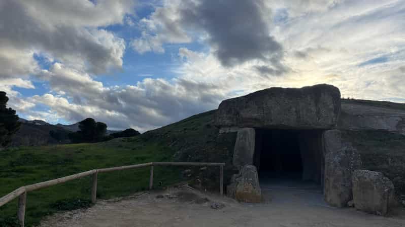 Antequera: Guided Tour of the Dolmens and Site Museum