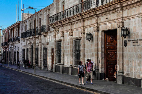 Walking tour of the historic center of Arequipa