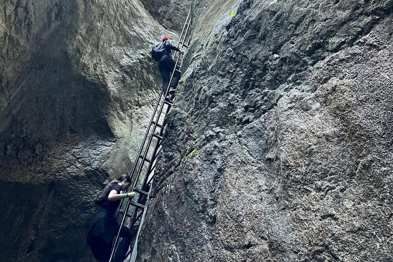 Brașov: Seven Ladders Canyon Guided Hike with Pickup