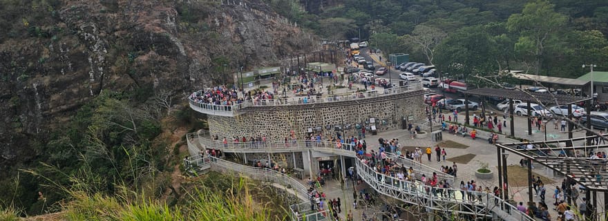 Porte du Diable et centre historique de San Salvador