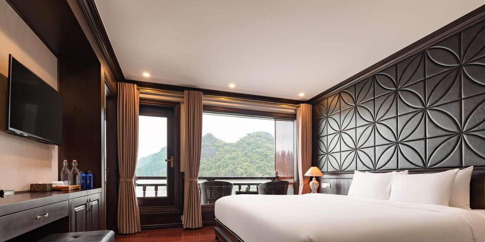 Halong Bay cruise — photo 2