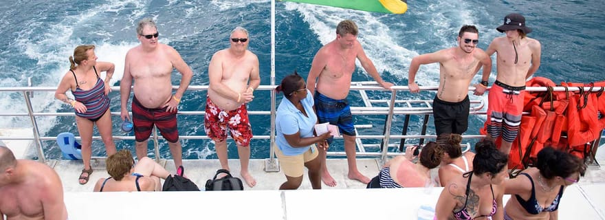 Catamaran à Ocho Rios : Dunn's River, plongée avec tuba et open bar