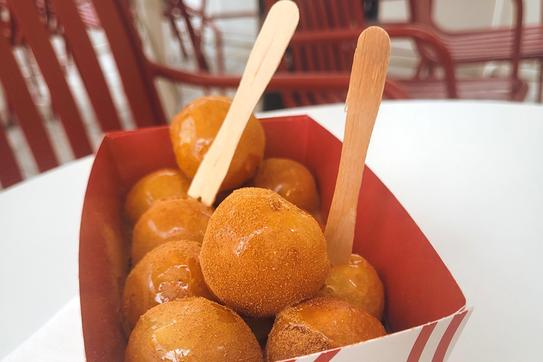 Athens: Percy Family Treasure Hunt & Tour w/ food stops