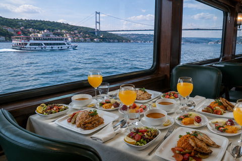 Istanbul: Bosphorus Cruise with Late Lunch and Scenic Views