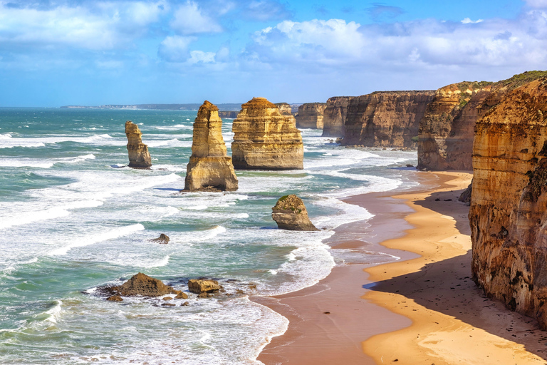 Melbourne: Great Ocean Road Reverse Tour with 12 Apostles Central Melbourne Meeting Point