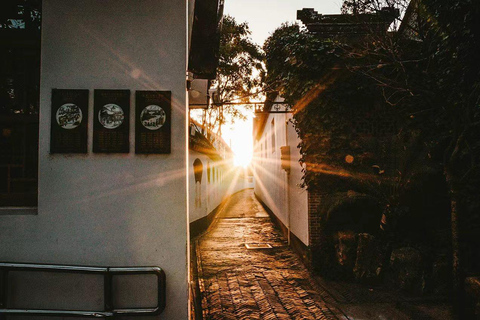 Shanghai: Zhujiajiao Water Town Tour with Hanfu Photos Zhujiajiao Water Town Tour+Boat Ride+Hanfu photography