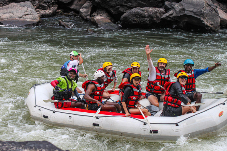 Livingstone: Batoka Gorge Whitewater Rafting & 4x4 Tour