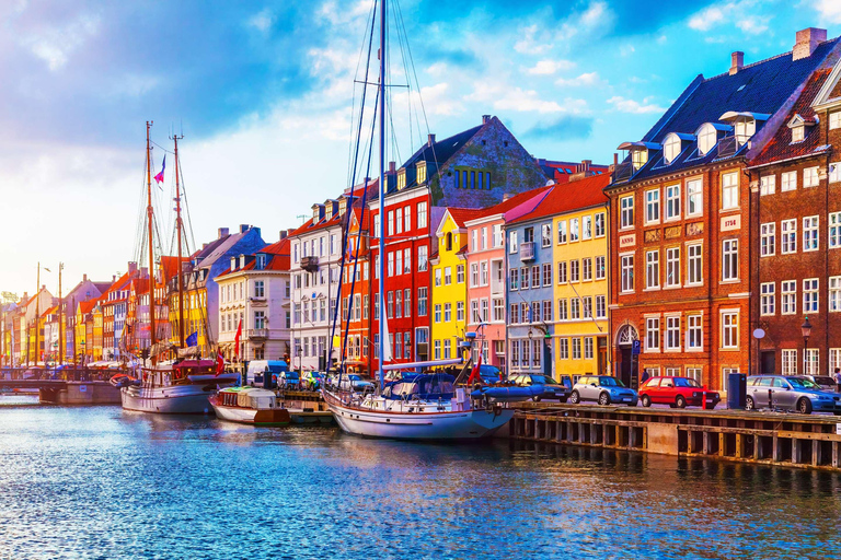 Croisière sur les canaux de Copenhague et visite à pied de la ville et de Nyhavn3 heures : Visite de la vieille ville et croisière en bateau