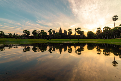 Angkor Wat Highlights and Sunrise Guided Tour from Siem Reap