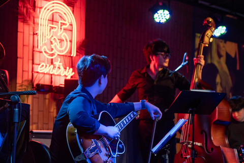 Seoul: Live Jazz Bar "entry55" Ticket (Gangnam) [Saturday afternoon] Admission Ticket (Sadang Branch)
