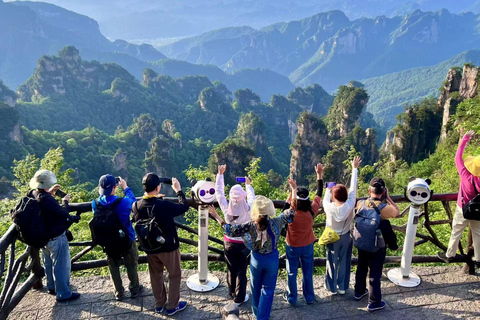 Zhangjiajie: Sunrise experience with Pickup and Hotel Stay