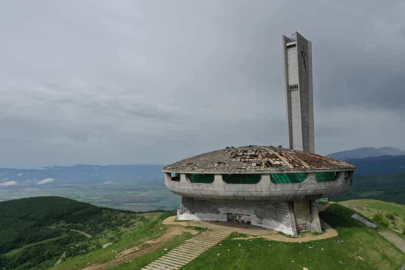 From Veliko Tarnovo: Half-Day Tour to Buzludzha and Shipka
