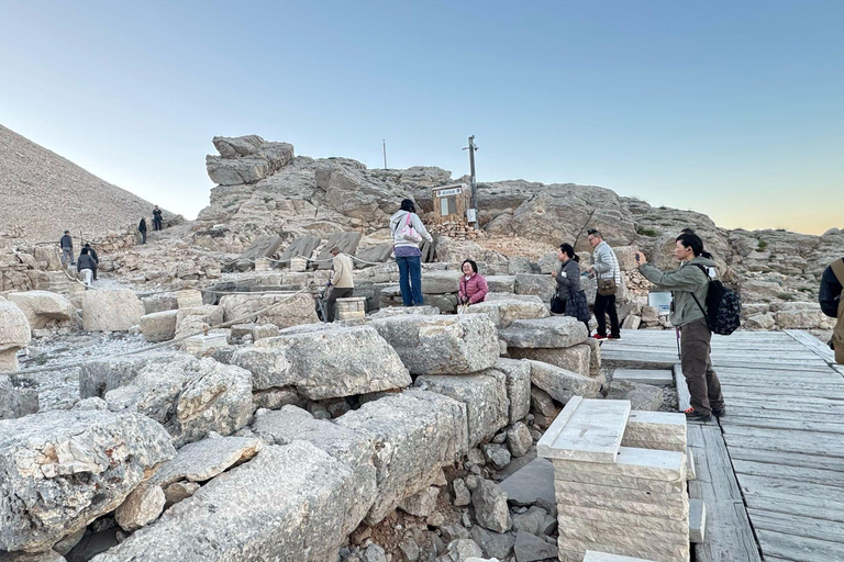 Da Istanbul: Göbekli Tepe e Monte Nemrut Tour di 2 giorniDa Istanbul: tour giornaliero di Göbekli Tepe e Şanlıurfa