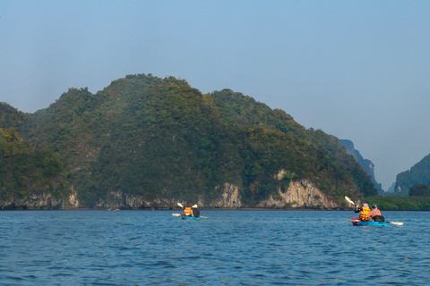 Krabi: Caiaque ao pôr do sol Ao Thalane com jantar churrasco
