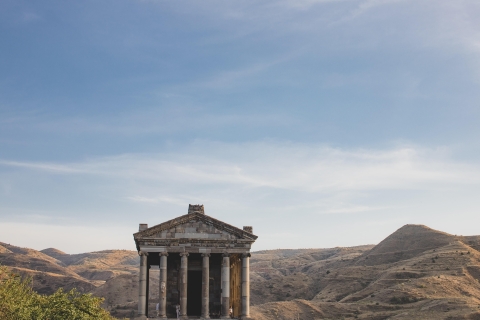 Ukryte skarby Armenii: Filmowanie z drona w Garni